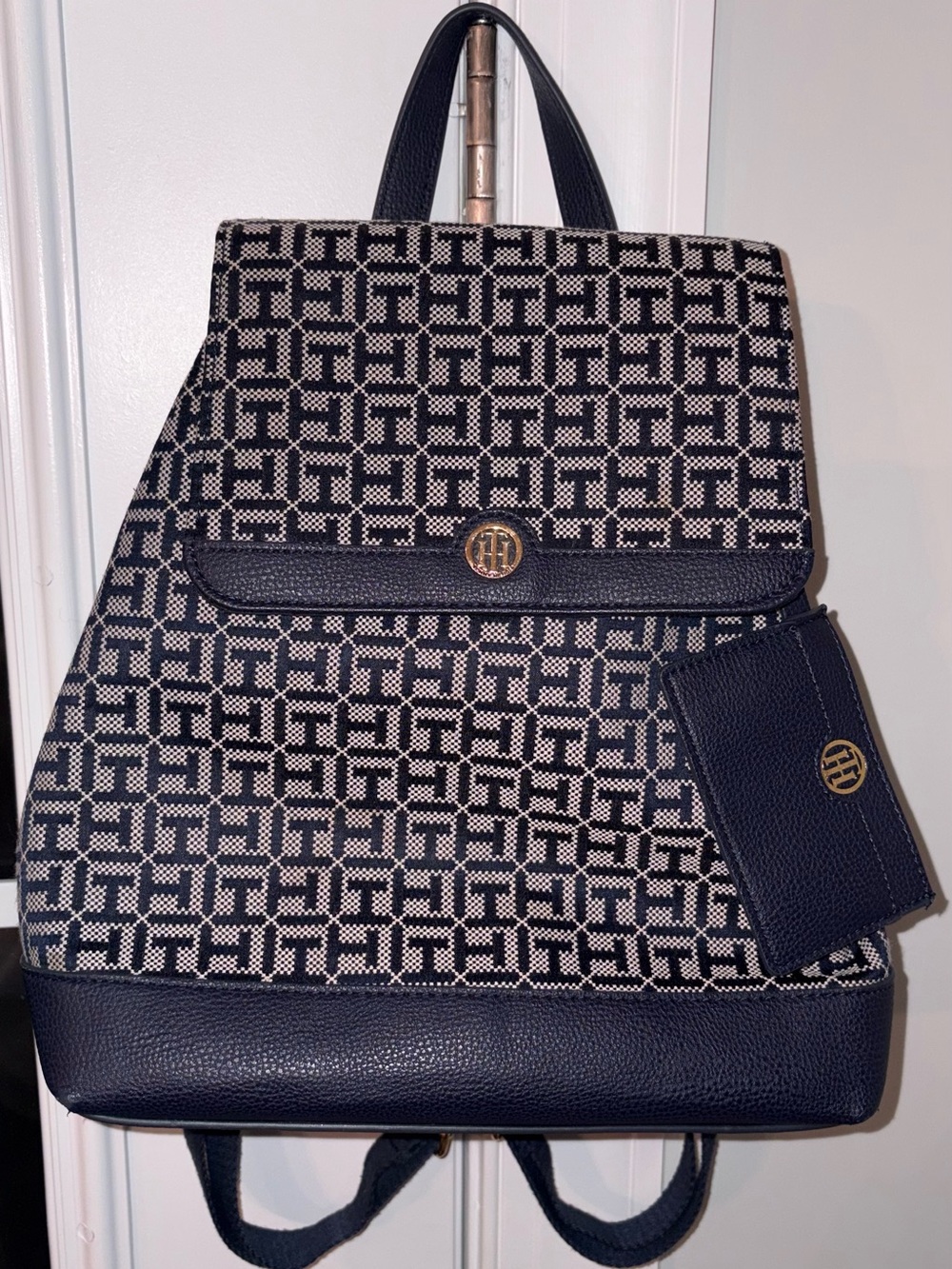 Beautiful Tommy Hilfiger backpack excellent like new condition